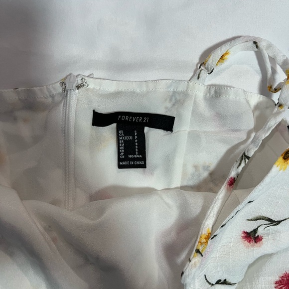 Forever 21 White Floral Wrap Dress - Picture 4 of 6